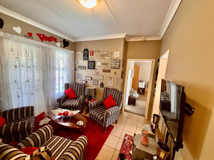 4 Bedroom Property for Sale in Wilkoppies North West